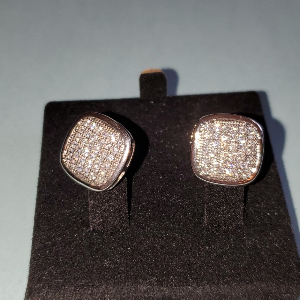 CUBIC ZIRCONIA STUD EARRINGS NEW